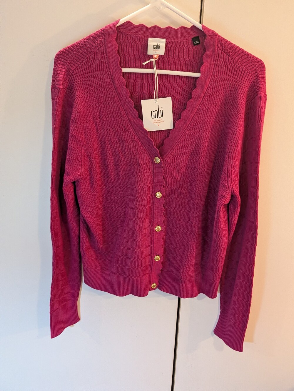 CAbi Scallop-Edge V-Neck Button Cardigan in Magenta Woman's Large NWT
